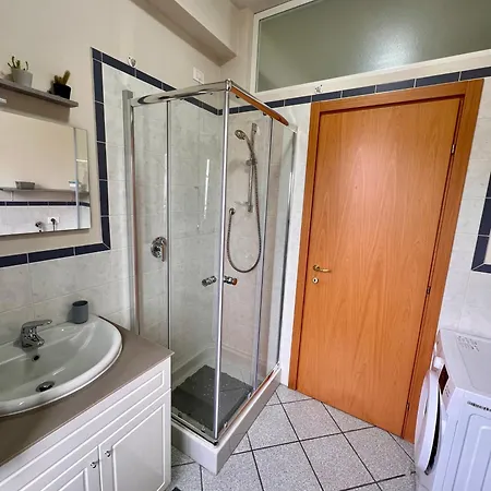 Anisa 2 Appartement Senna Comasco